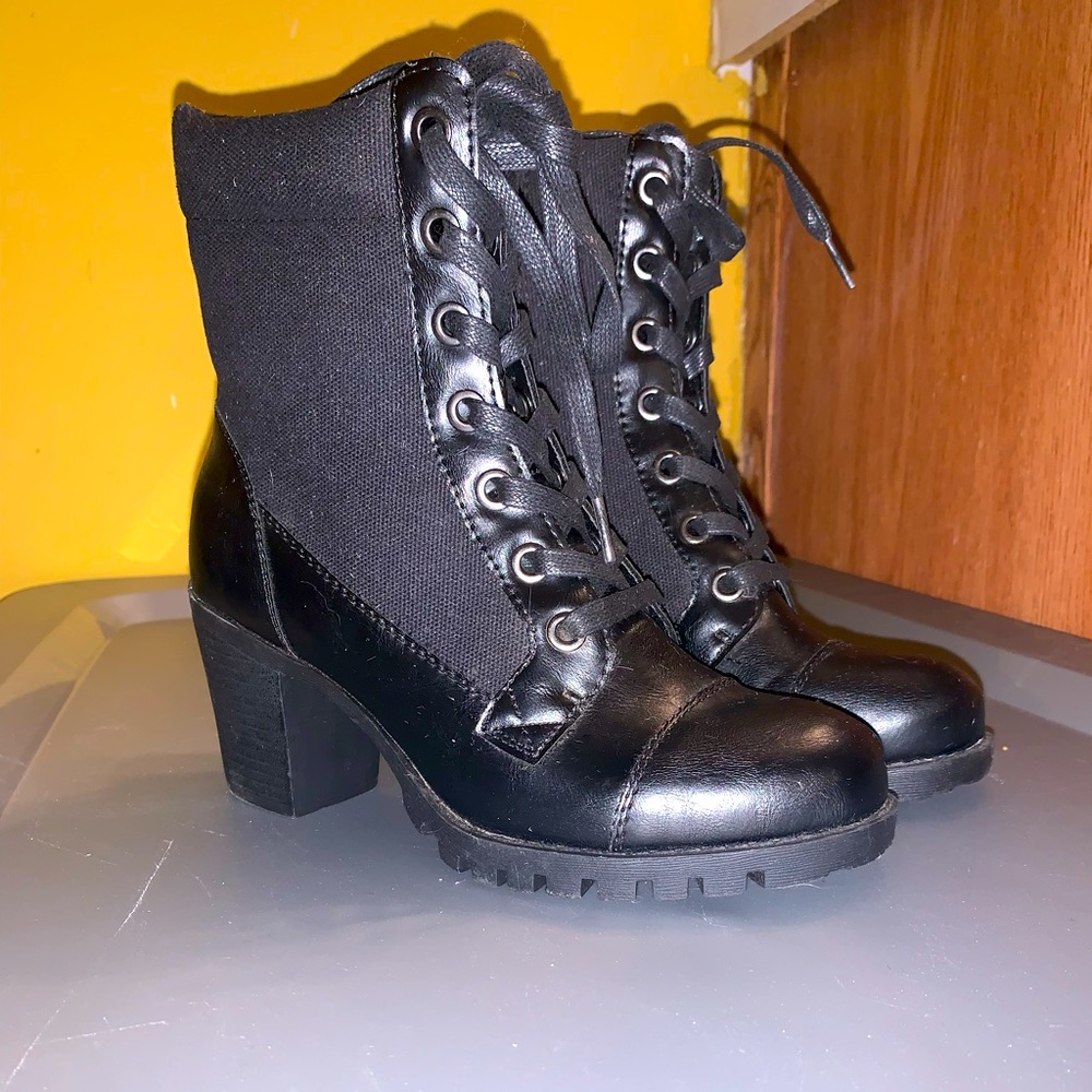 Boot heel black